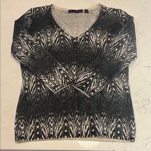 💯% CASHMERE Saks Fifth Avenue v-neck sweater Size M